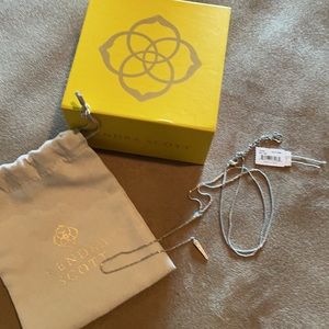 Kendra Scott Vivian Necklace- Silver NWT/box 🎁